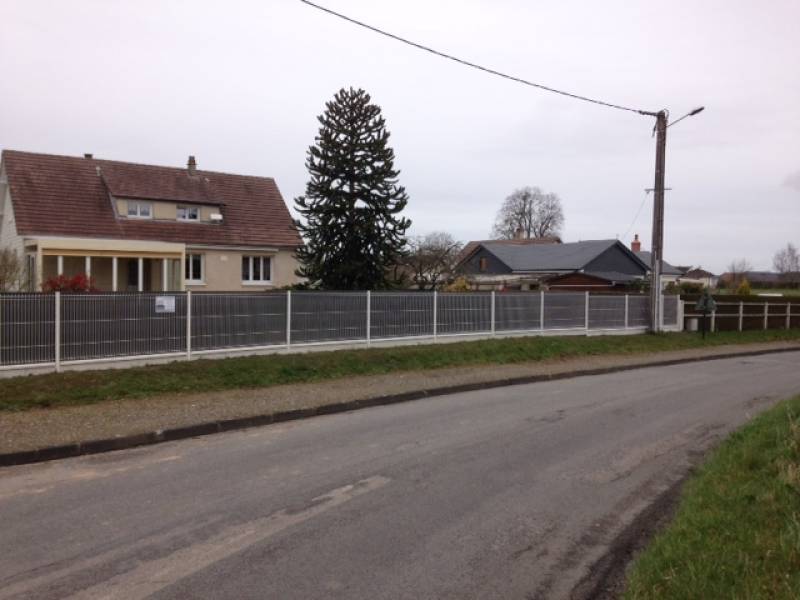Pose et installation de clôtures avec lamelles occultantes autour de Louviers 27