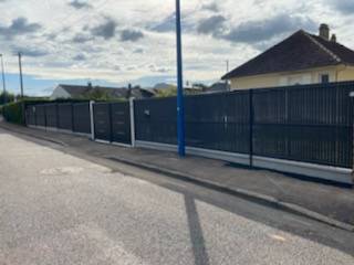 Entreprise pour l’installation de clôtures en panneaux rigides sur Louviers 27