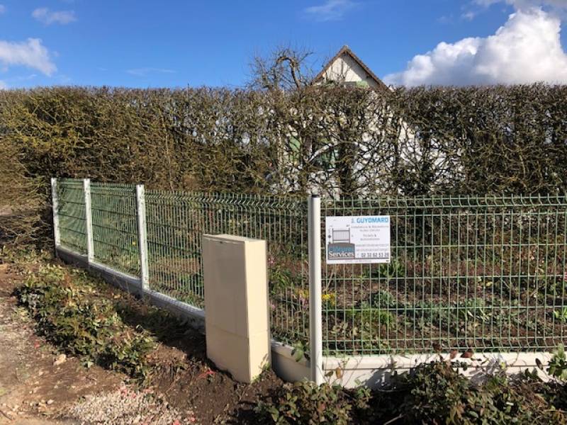 Artisan pour la réparation de toutes sortes de clôtures autour du Neubourg 27